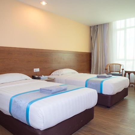 Td Mutiara Hotel Semporna Exterior photo