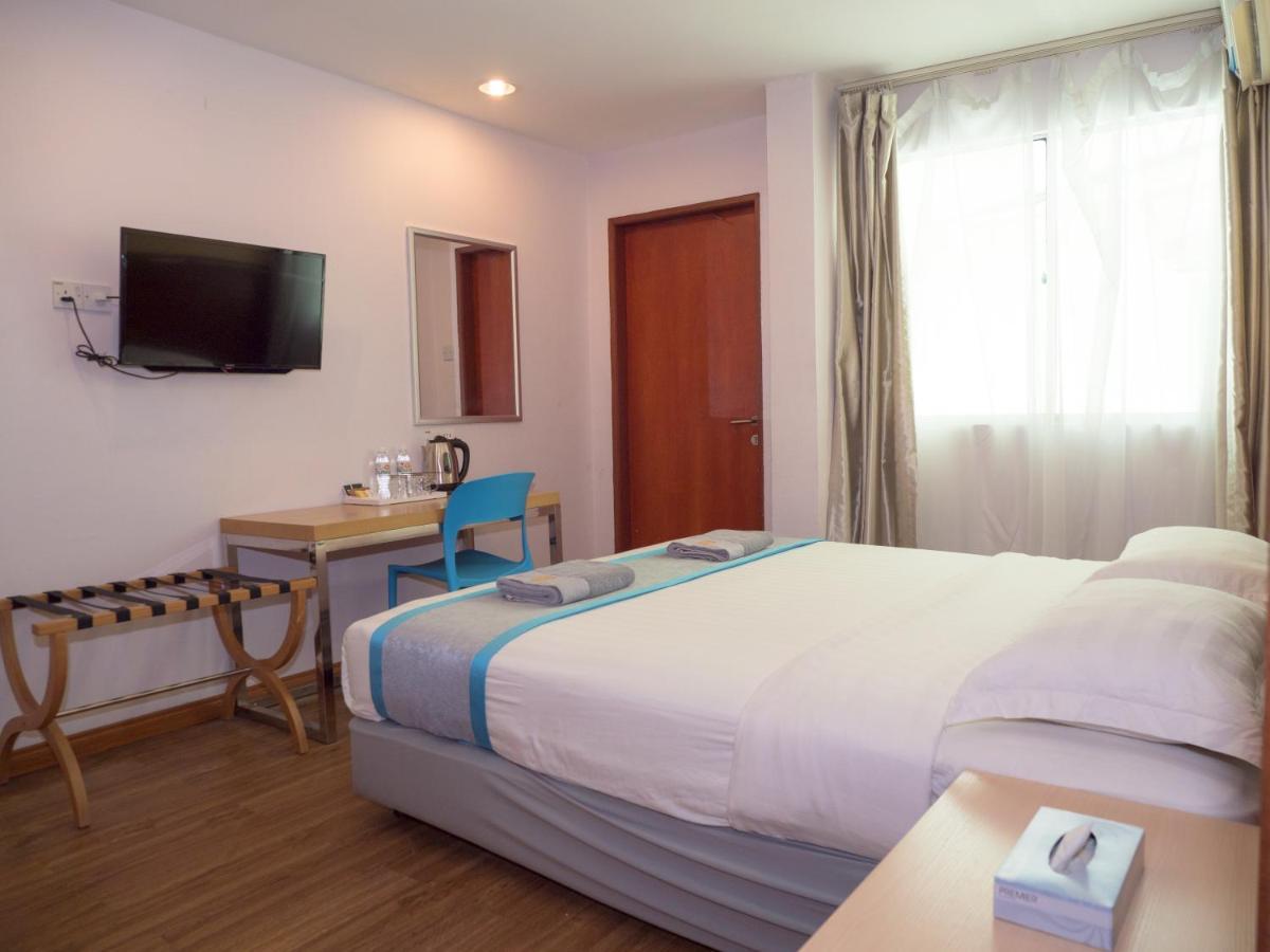 Td Mutiara Hotel Semporna Exterior photo
