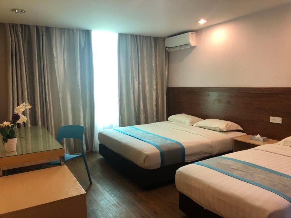 Td Mutiara Hotel Semporna Exterior photo