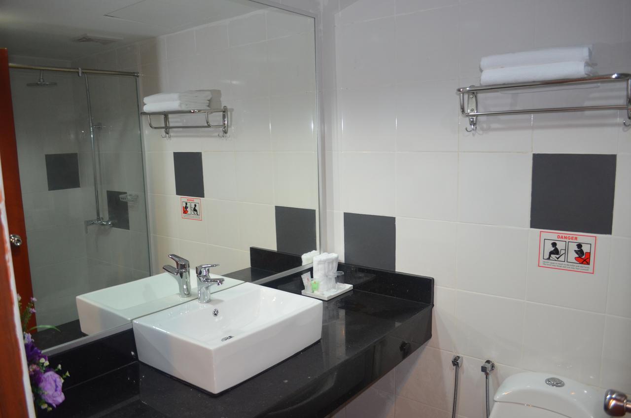 Td Mutiara Hotel Semporna Exterior photo