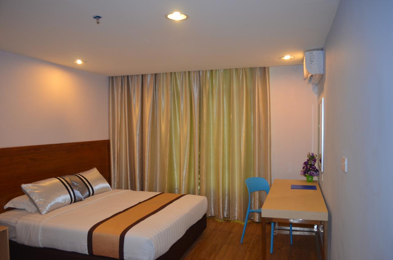 Td Mutiara Hotel Semporna Exterior photo