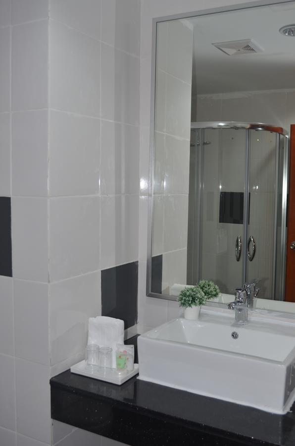 Td Mutiara Hotel Semporna Exterior photo