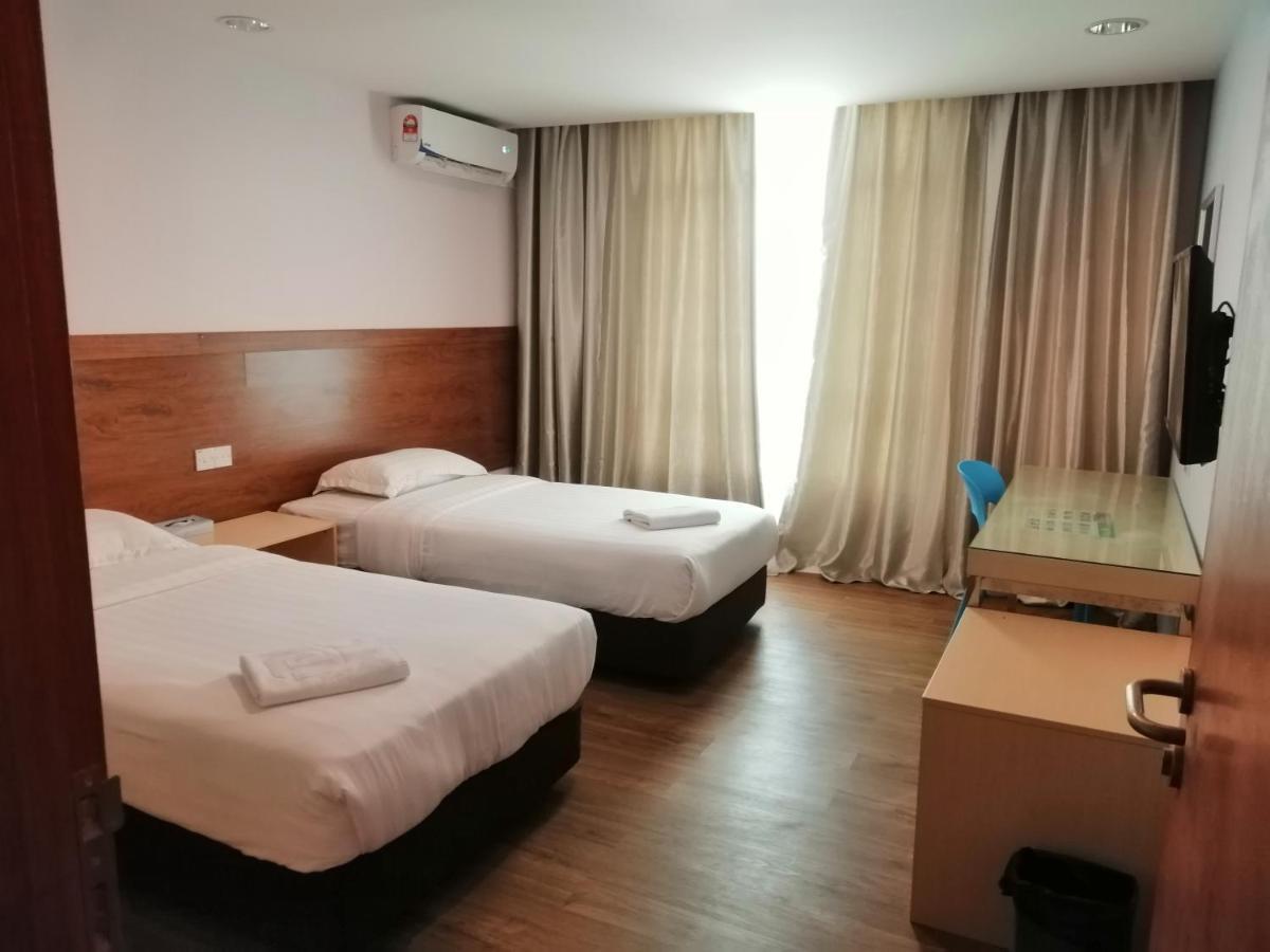 Td Mutiara Hotel Semporna Exterior photo